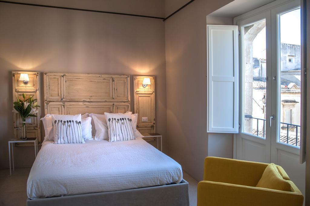 Kalote' On The Roof Apartments Noto Bagian luar foto